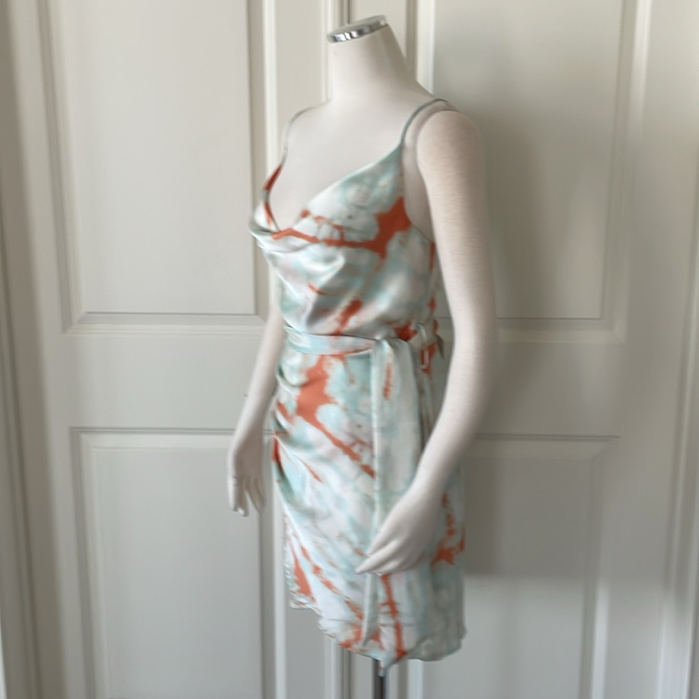 NWT Selfie Leslie Cowl Neck Dress Size Medium - Picture 7 of 12